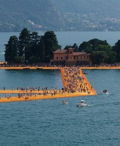 1,5 mln osób przeszło po niezwykłym pomoście