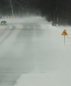Na Warmii i Mazurach pada deszcz lodowy