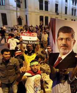 Gaz łzawiący w Egipcie na demonstracji z udziałem zwolenników Mursiego