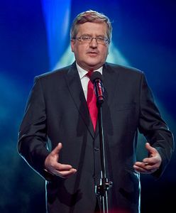Komorowski dostał w prezencie bociana. "Miał z nim wiele do czynienia"
