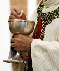 Piotr Czerwiński: Pierwsza Komunia kontra One Direction, czyli tradycyjny upadek młodzieży