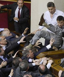 Bójka w ukraińskim parlamencie. Autor ustawy poturbowany