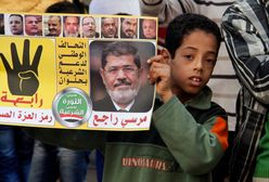 Egipt: sąd skazał na kary więzienia 139 zwolenników obalonego prezydenta Mursiego