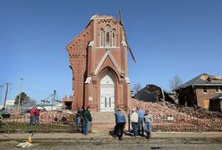 Fala tornad przechodzi przez USA - 13 osób zginęło