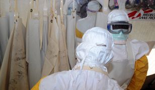 Epidemia Eboli wymyka się spod kontroli. Zaraza może przerodzić się w kryzys humanitarny