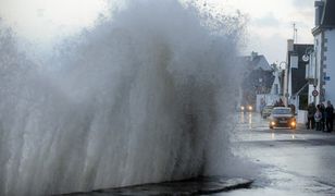 Francja: wichury na zachodzie kraju, 100 tysięcy ludzi bez prądu