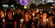 100 tys. osób w Hongkongu upamiętniło masakrę z Tiananmen