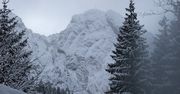 Powrót zimy w Tatrach. Wzrasta zagrożenie lawinowe