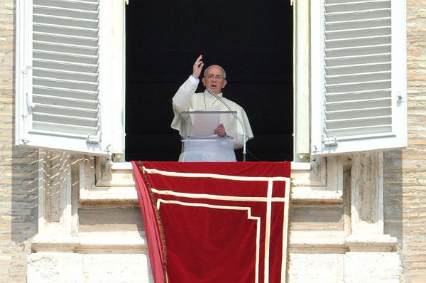 Papież Franciszek zaapelował o dialog i rokowania w sprawie konfliktu w Syrii