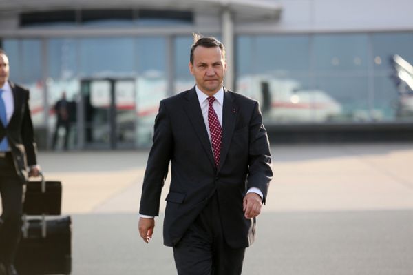 Radosław Sikorski: propozycję Rosji w sprawie Syrii należy poddać dwóm testom