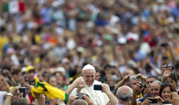 Papież Franciszek do księży: nie proście wiernych o pieniądze za sakramenty