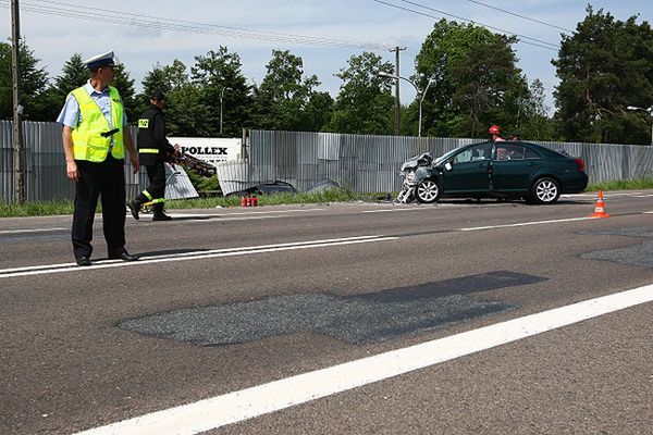 Śledztwo ws. wypadku pod Glinojeckiem, w którym zginęło pięć osób