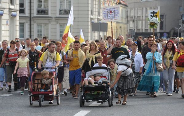 Po raz 33. wyruszyła Warszawska Pielgrzymka Akademicka na Jasną Górę