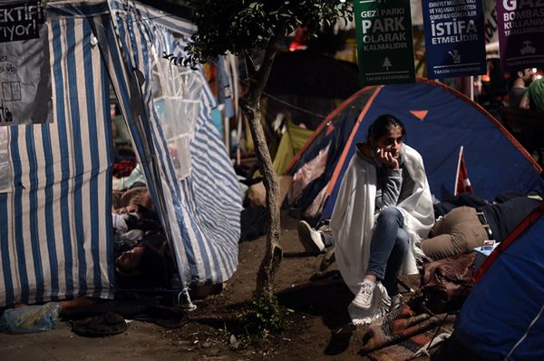 Turcja: spokojna noc na stambulskim placu Taksim