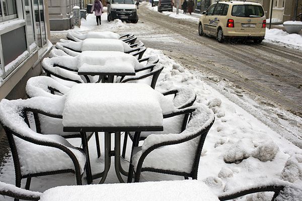 Awantura o "zimę stulecia". Kto ma rację?