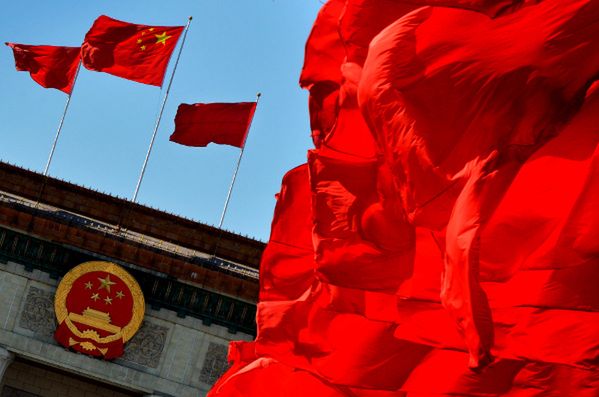 Chiny: organ ideologiczny KPCh ostrzega przed "pułapką demokracji"