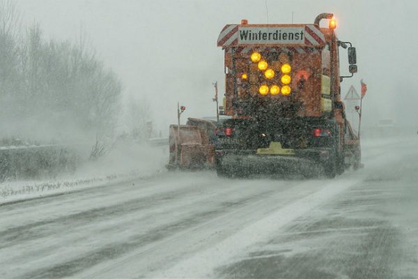 Niemcy pokryte miliardami ton śniegu