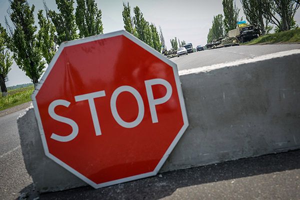 UE zaostrza sankcje na Rosję. Pomimo rozejmu, na Ukrainie wciąż są rosyjskie siły