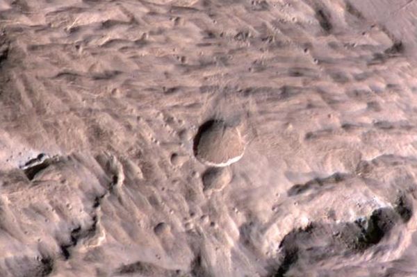 NASA znalazła na Marsie nowy krater