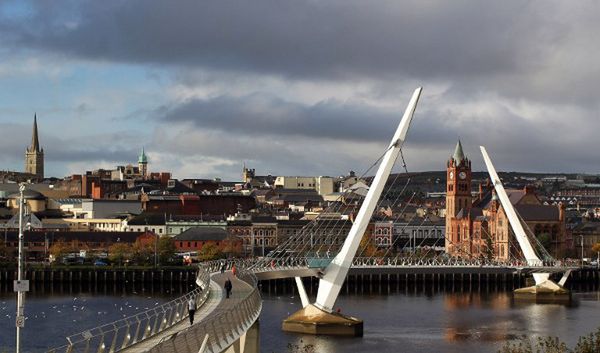 Irlandia Północna: Bomba w hotelu w Londonderry