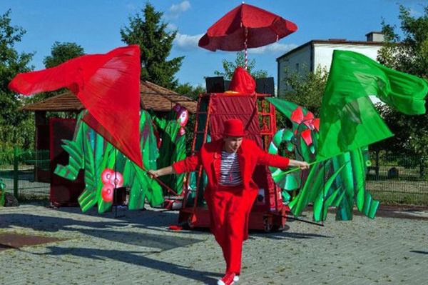 Bielańskie place zabaw zapraszają na teatr. Za darmo!