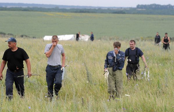 Polski dziennikarz z miejsca katastrofy Boeinga 777: tu jest makabrycznie