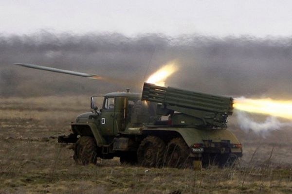 Władze Ukrainy: rosyjskie czołgi i rakiety Grad przy granicy z Ukrainą