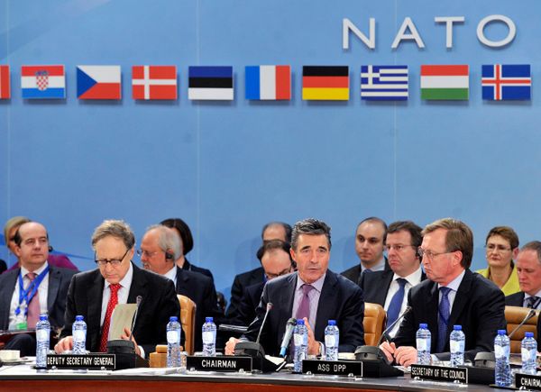 Ministrowie obrony NATO o nienaruszalności granic w kontekście Ukrainy