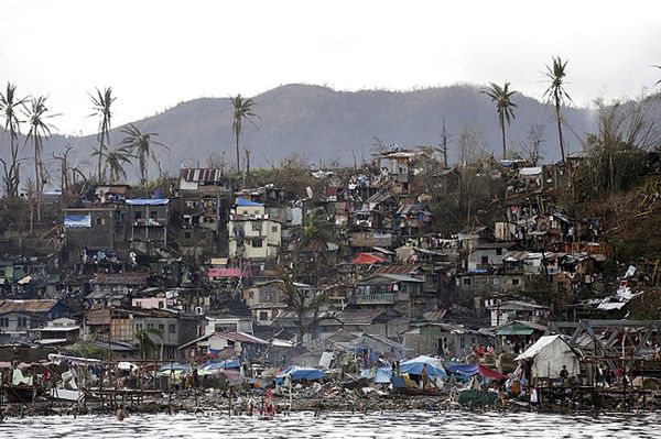 Filipiny: w Tacloban zginęło 4 tysiące ludzi, wg władz miasta