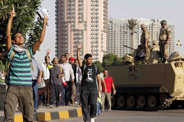 Egipt: starcia demonstrantów z policją, ofiara śmiertelna w centrum Kairu