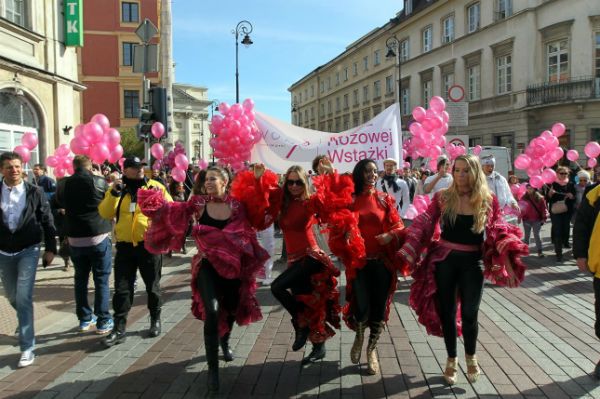 Marsz Różowej Wstążki po raz 16. przeszedł ulicami Warszawy