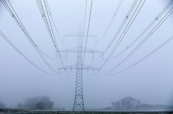 W Podlaskiem - kilka tysięcy odbiorców bez prądu. Wszystko przez silny wiatr