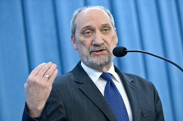 Macierewicz: to nie są zapisy z magnetofonu drutowego Jaka-40