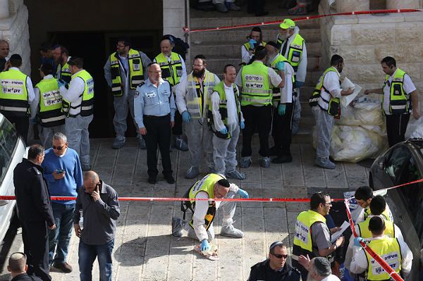 Benjamin Netanjahu zapowiada odwet Izraela za zamach na synagogę