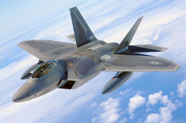 Cztery amerykańskie myśliwce F-22 przeleciały nad Koreą Południową