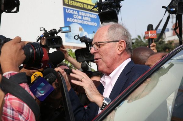 Wybory w Peru: Kuczynski prowadzi