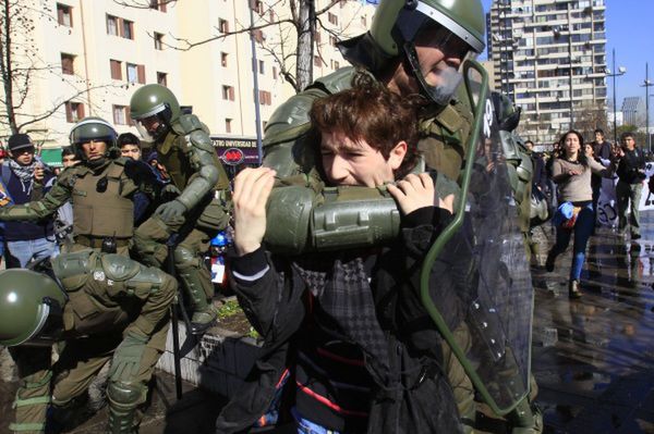 Studenci kontra rząd. Starcia w Chile