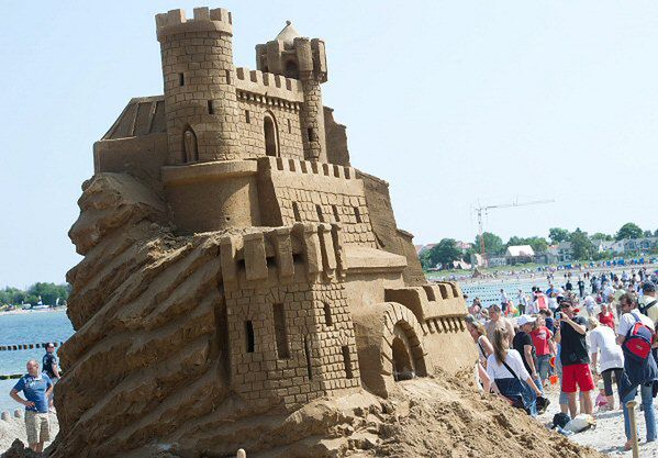 Naukowcy odkryli, jak zbudować najwyższy zamek z piasku