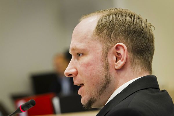 Anders Breivik grał rok na komputerze i planował ataki