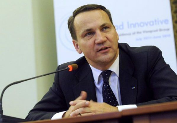 Sikorski: Polska podjęła optymalną decyzję ws. ACTA