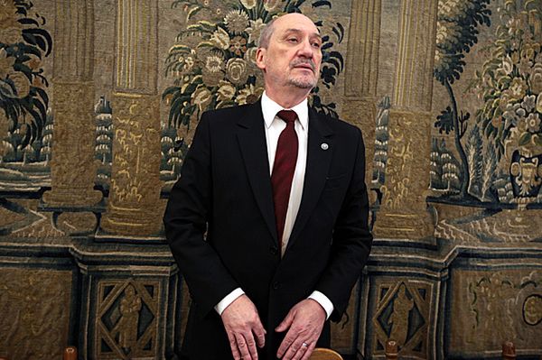 Macierewicz dostał nagrodę - za obronę prawdy