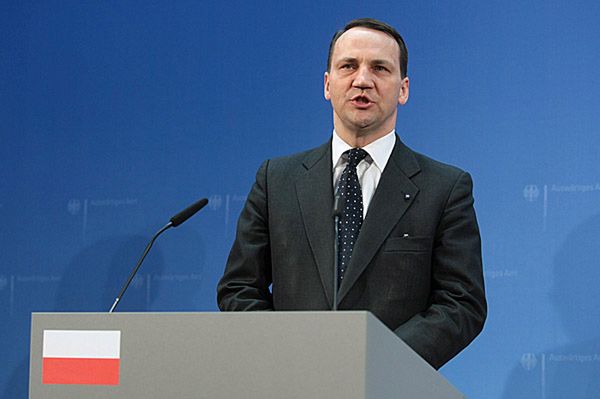 Radosław Sikorski krytykuje Antoniego Macierewicza. "Każdą sprawę, jakiej się dotknął zepsuł"