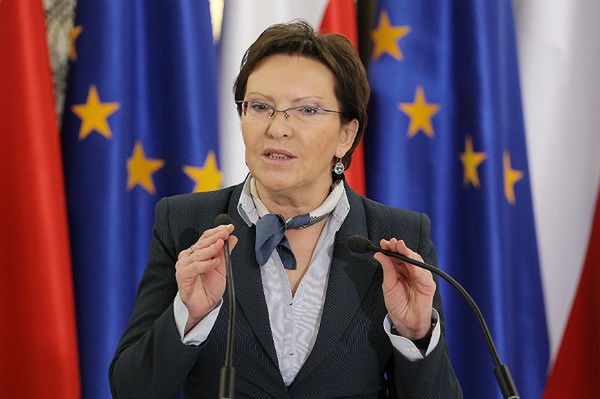 Tylko PiS zwleka z odpowiedzią. Czego chce Kopacz?