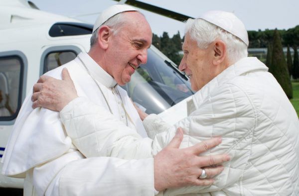 Franciszek wzywa do modlitwy za Benedykta XVI