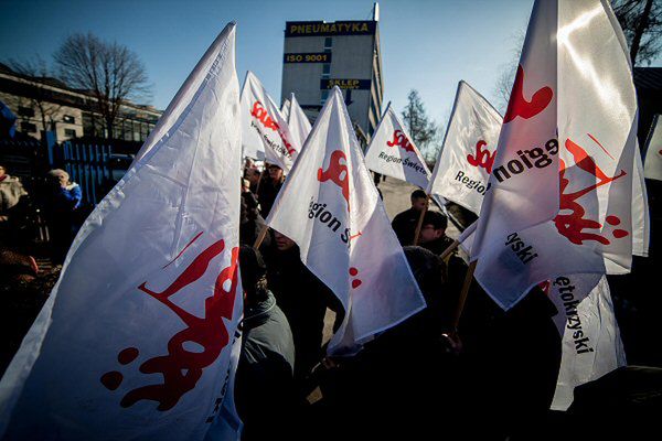 Dawni opozycjoniści w PRL liczą na pomoc NSZZ "Solidarność"