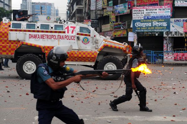 Bangladesz: krwawe starcia policji z islamistami