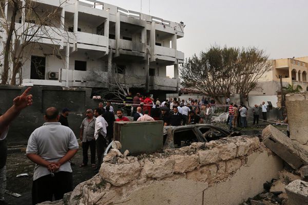 Libia: zamach na ambasadę Francji w Trypolisie; dwóch rannych
