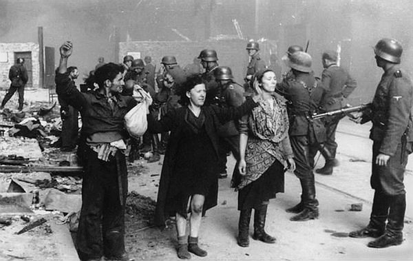 Paryż upamiętnił powstanie w warszawskim getcie
