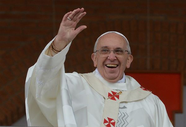 Papież w Brazylii wstrzymał cały konwój, aby wycałować dzieci