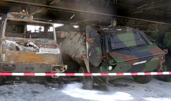 Zamach na koszary Bundeswehry - 16 pojazdów uległo zniszczeniu